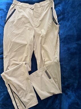 Lacoste Men's Light Tan Cargo Performance Pants size 32